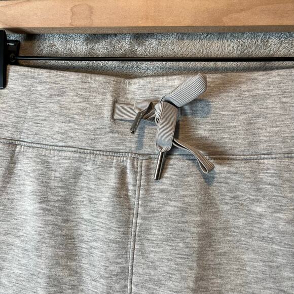 SPANX AirEssentials Women’s Size 3X Shorts Gray Comfort Soft - Picture 2 of 4